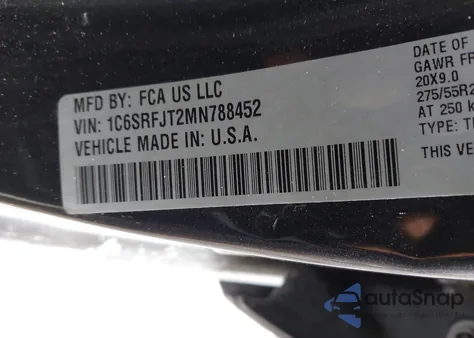 2021 Ram 1500 Laramie 4X4 5'7 Box z USA, uszkodzony, nr VIN 1C6SRFJT2MN788452